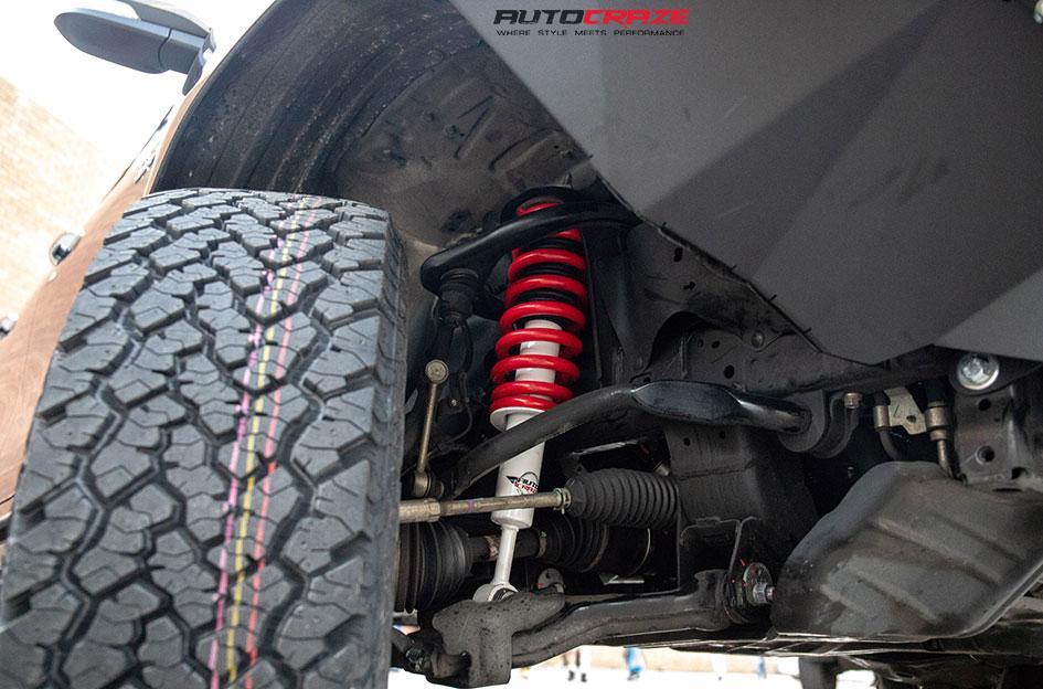 TOYOTA HILUX 4WD GRENADE OR MATTE BRONZE WITH MATTE BLACK LIP